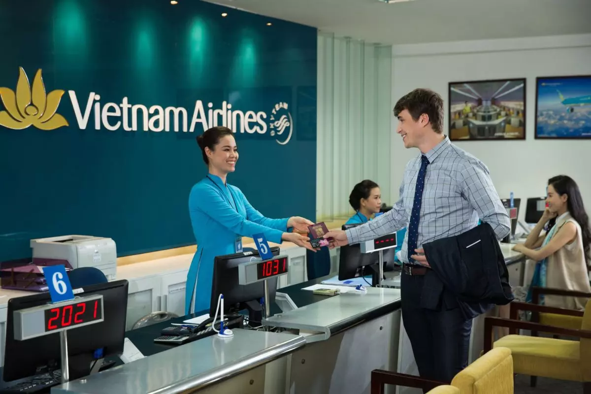 Phòng vé máy bay Vietnam Airlines ở Tràng Thi, Hà Nội