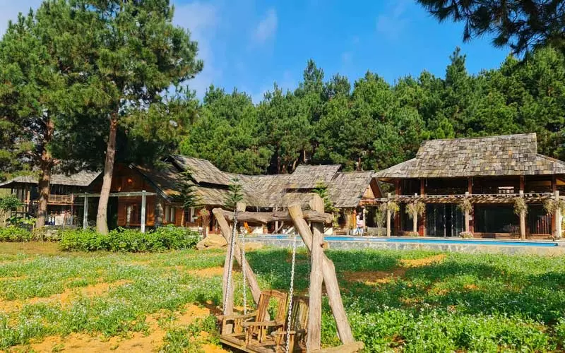 Khách sạn 4 sao The Nordic Village Mộc Châu