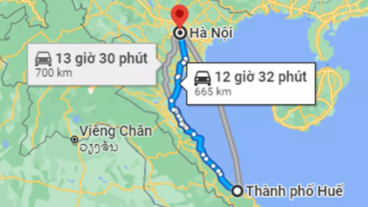 Khoảng cách từ Huế đến Hà Nội bằng đường hàng không khoảng 717 km