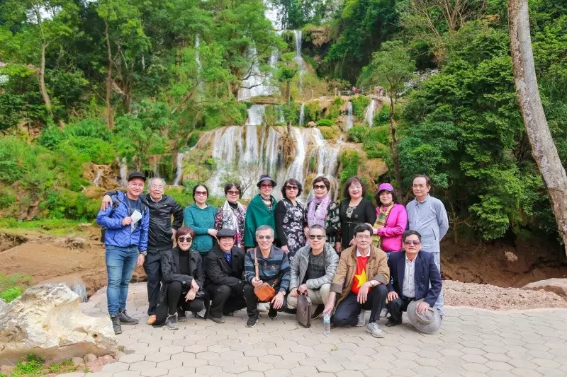 Tour du lịch Mộc Châu mùa hoa cải trắng 2 ngày 1 đêm từ Hà Nội