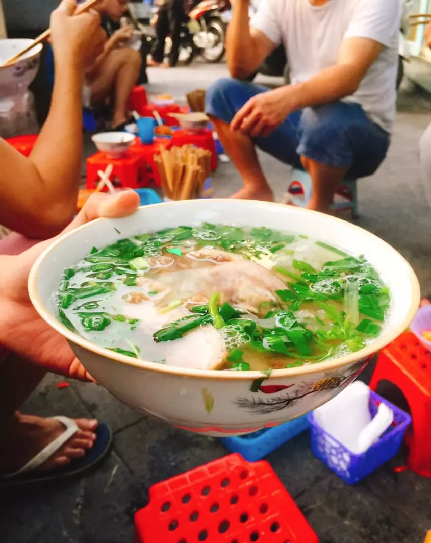 Phở Bưng Hàng Trống