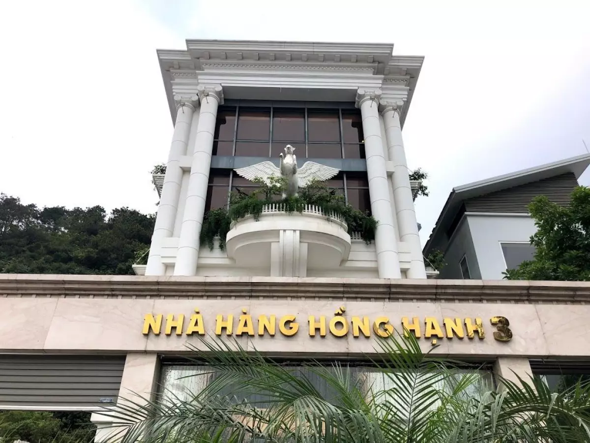 Mẹo chọn quán ăn ngon Hạ Long mùa cao điểm