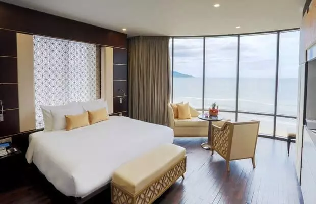 khách sạn Mỹ Khê gần biển Holiday Beach Đà Nẵng Hotel & Resort