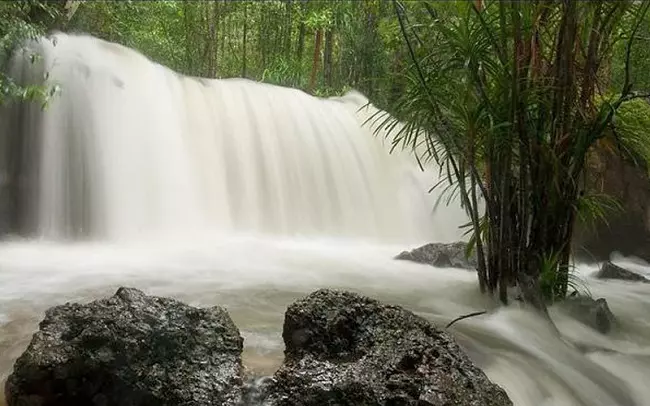 Suối Tranh vào mùa mưa ở Phú Quốc