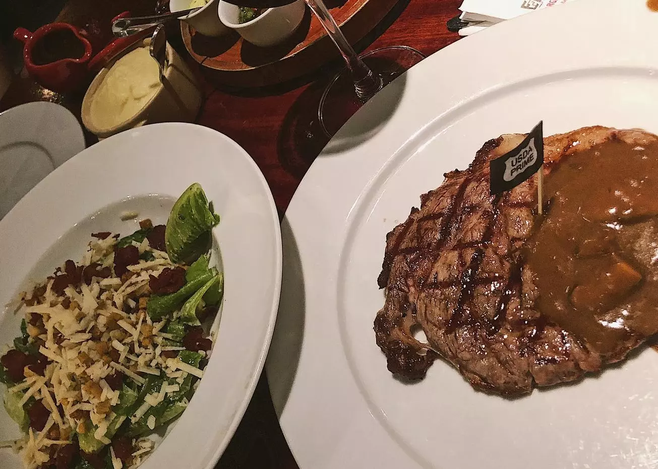 Món ngon tại El Gaucho Argentinian Steakhouse