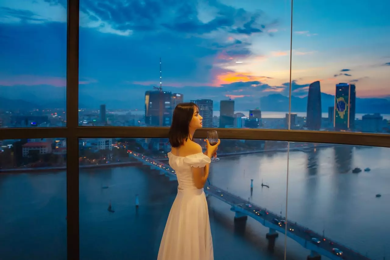 Ngắm nhìn sông Hàn đầy thơ mộng tại Melia Vinpearl Đà Nẵng Riverfront