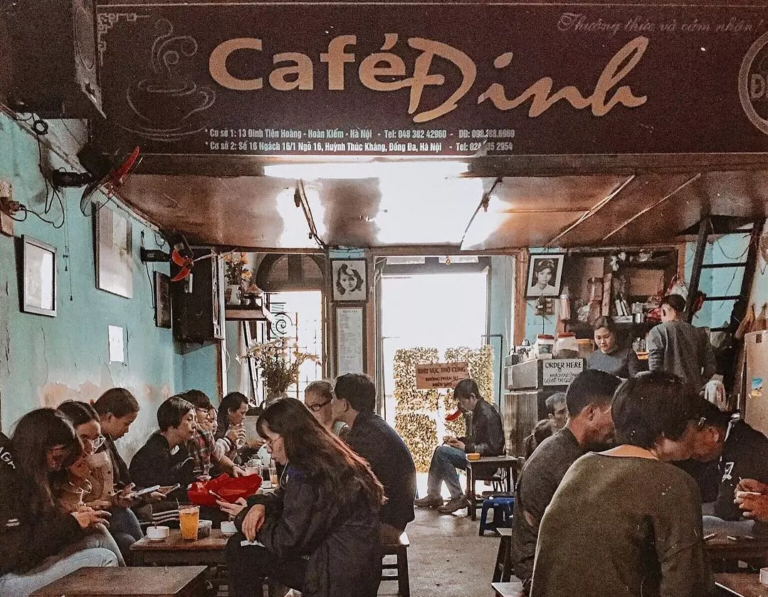 Cafe Đinh là địa điểm vui chơi cuối tuần ở Hà Nội được nhiều du khách ghé đến