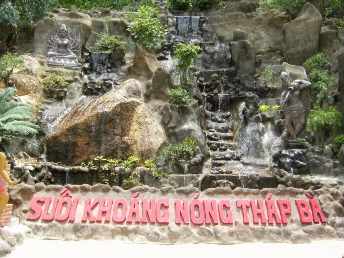 Bùn khoáng Tháp Bà