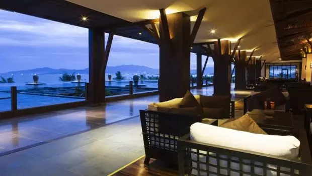 khách sạn có hồ bơi vô cực ở nha trang resort amiana