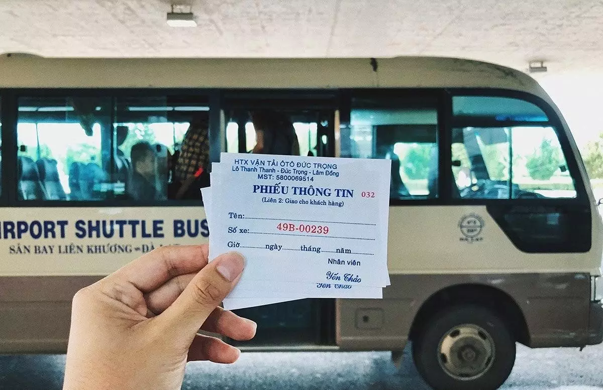 Airport Shuttle Bus ở sân bay Liên Khương