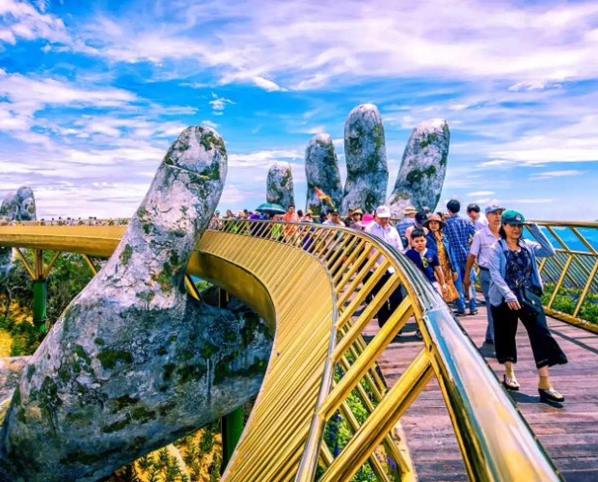 Cầu Vàng tại Sun World Ba Na Hills