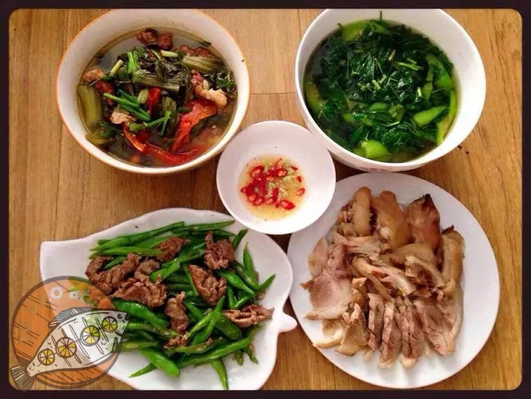 canh dưa nấu bò, thịt chân giò luộc, đậu xào thịt bò, mướp nấu rau đay