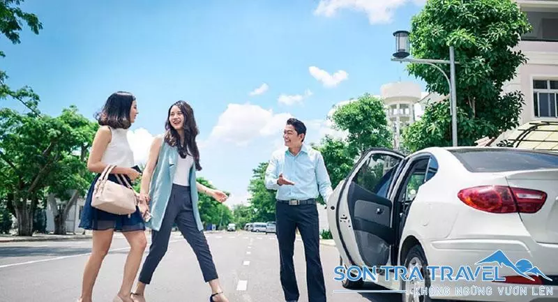 Bạn có thể di chuyển đến KDL bằng taxi