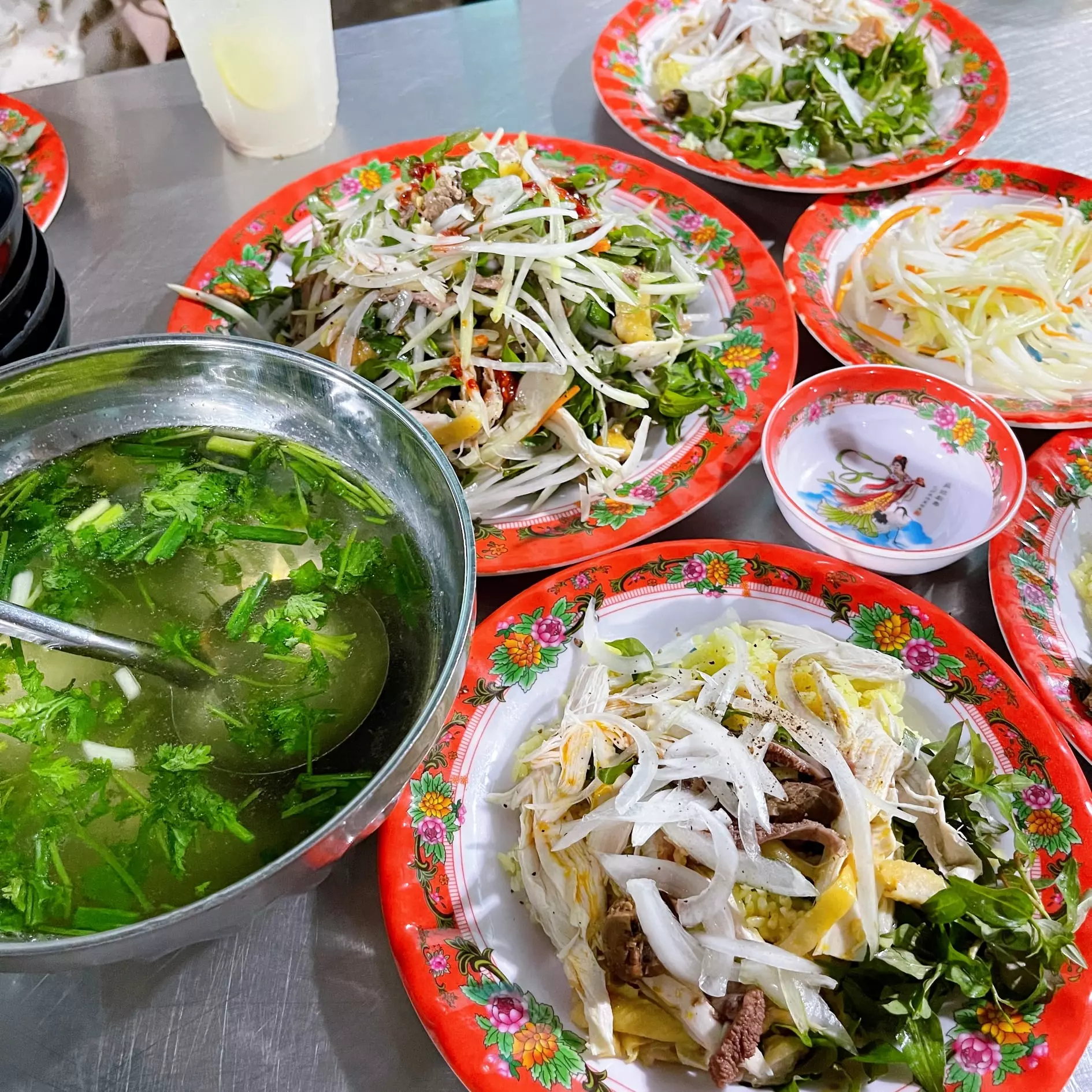 cơm gà bà Buội