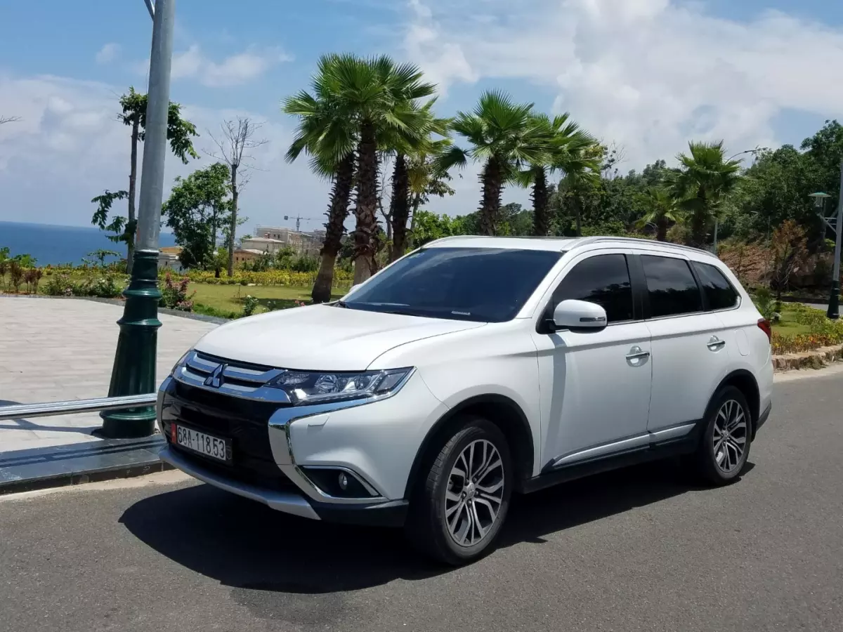 SigoVN - Cho thuê xe tự lái Phú Quốc - Mitsubishi Outlander