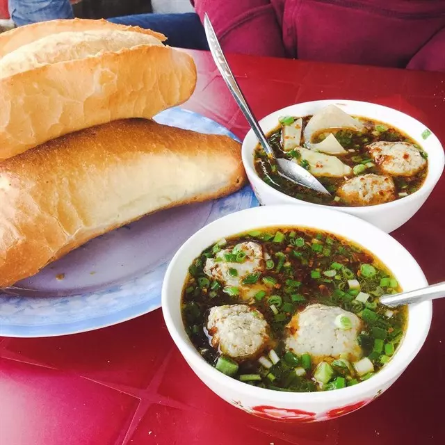 Bánh mì xíu mại Đà Lạt