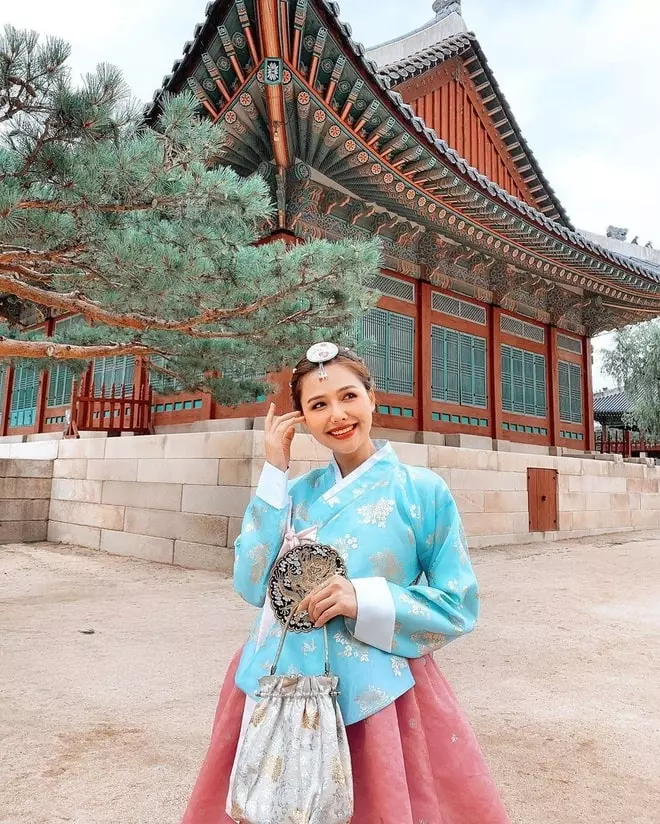 Cung điện Gyeongbokgung thu hút nhiều du khách