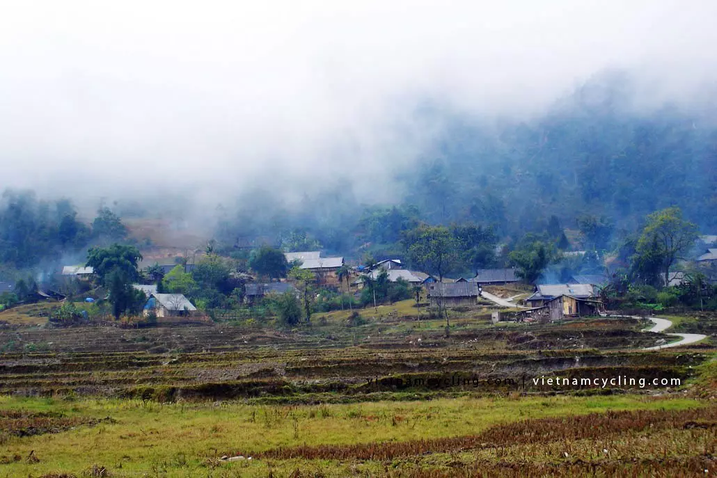 Làng bản Sapa, Việt Nam