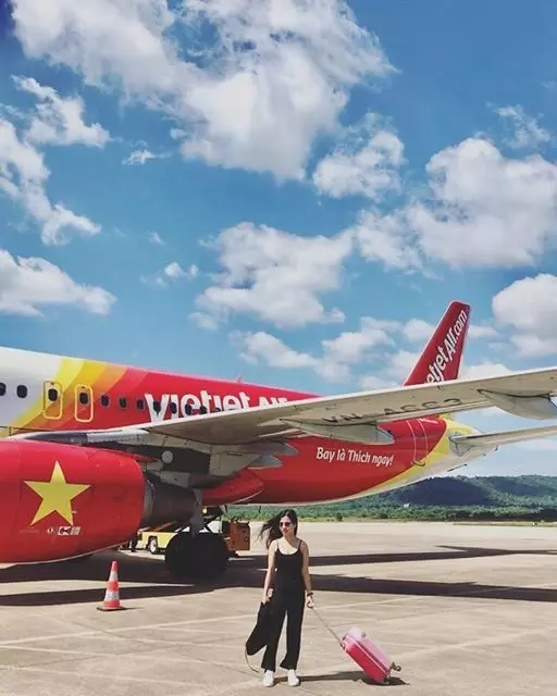 Các bạn có thể lựa chọn cho mình hãng hàng không Vietjet để đi đến Phú Quốc