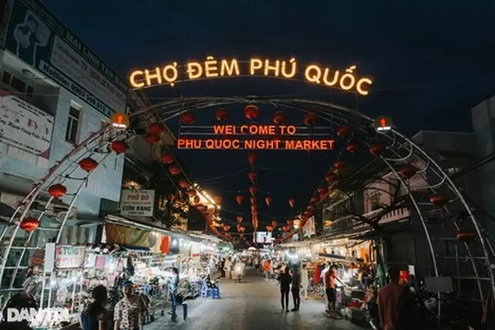 Chi phí cao là điều khiến nhiều người e dè khi chọn đến Phú Quốc du lịch (Ảnh: Bảo Trân).