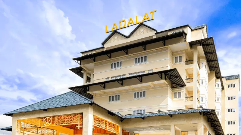 Khách sạn Ladalat