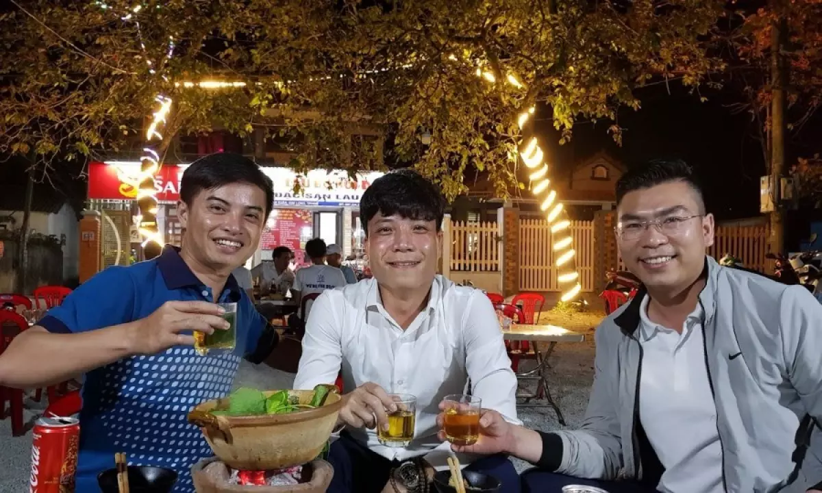 Hue Street Food Tour- Phong Nha Locals