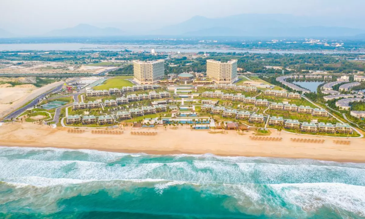 Resort Nha Trang có bãi biển riêng