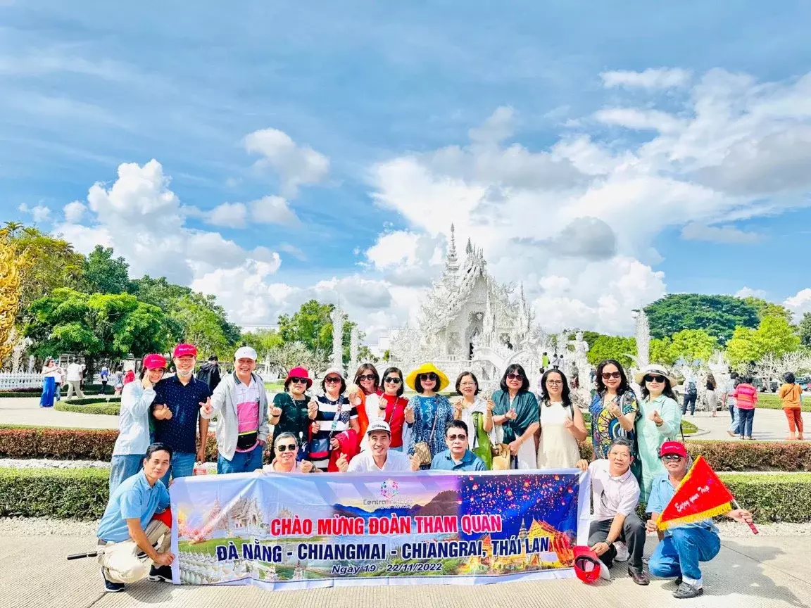Hình ảnh khách Danatravel tham gia tour Thái