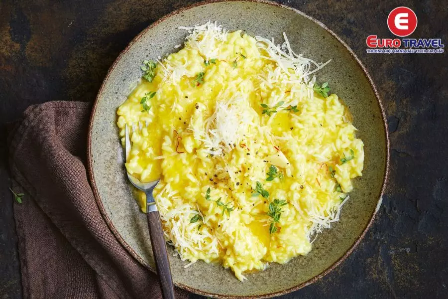 Risotto alla Milanese - Món cơm truyền thống của Lombardia