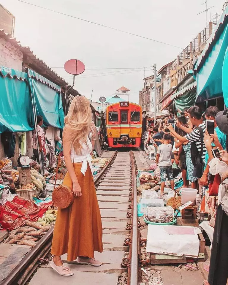 Maeklong Railway Market