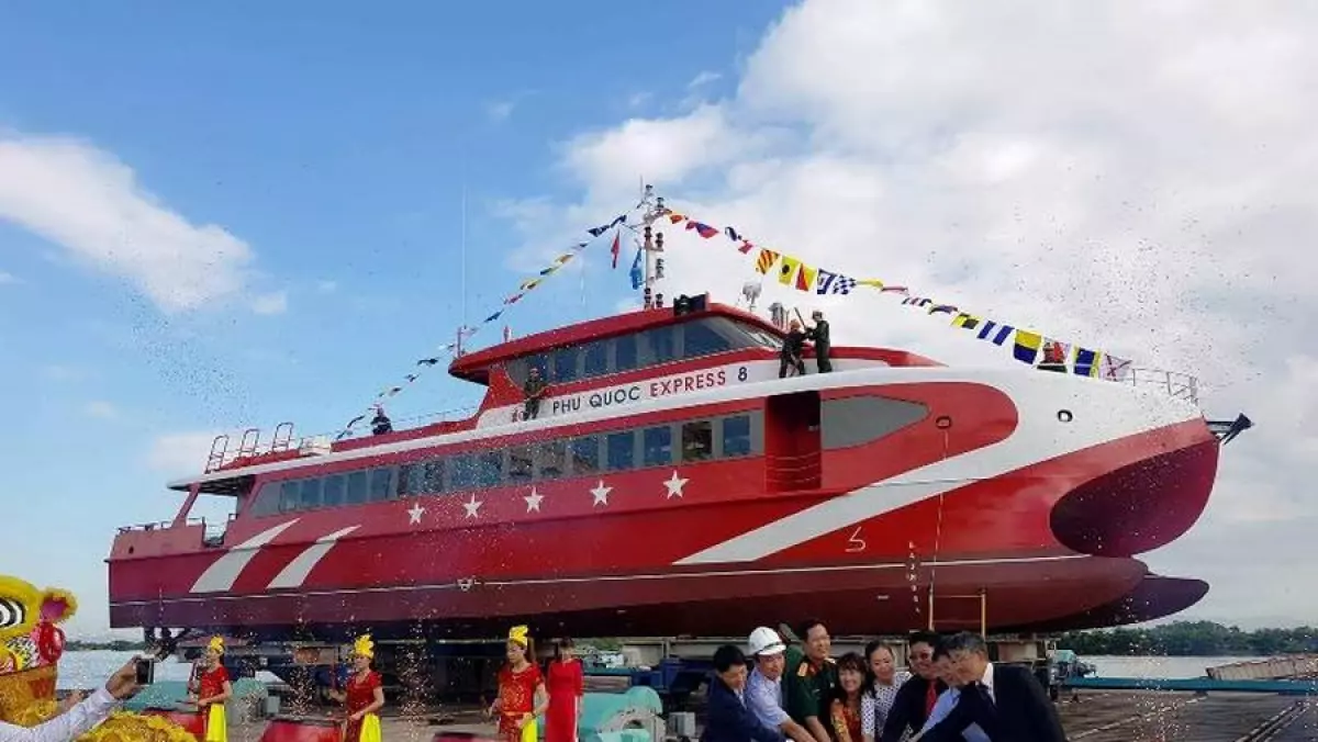 tàu cao tốc 5 sao Phú Quốc Express