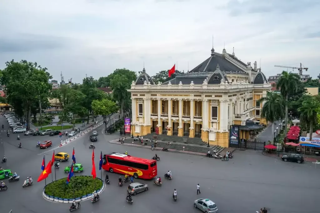 Tham quan Nhà hát lớn Hà Nội