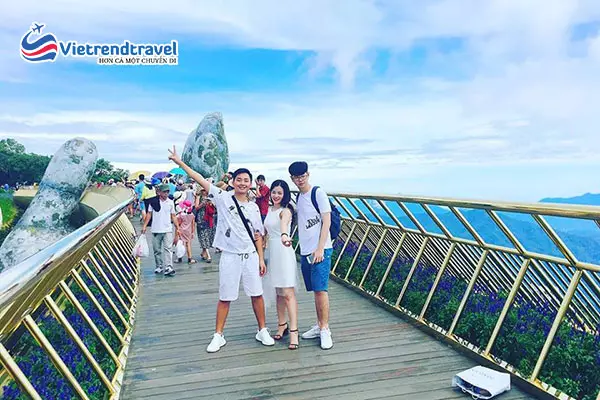 Khách hàng của Vietrend Travel đi du lịch Đà Nẵng - Hội An