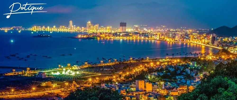 Thành phố Nha Trang về đêm