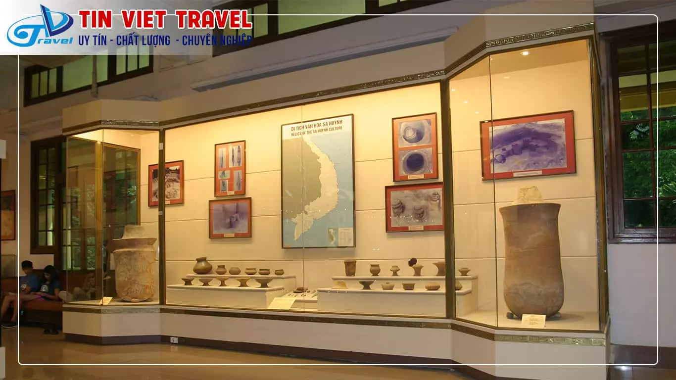 Bảo tàng văn hóa Sa Huỳnh với nhiều cổ vật quý giá.