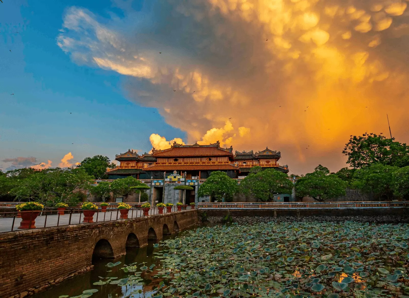 Ngọ Môn - một trong các di sản văn hóa thế giới tại Huế.