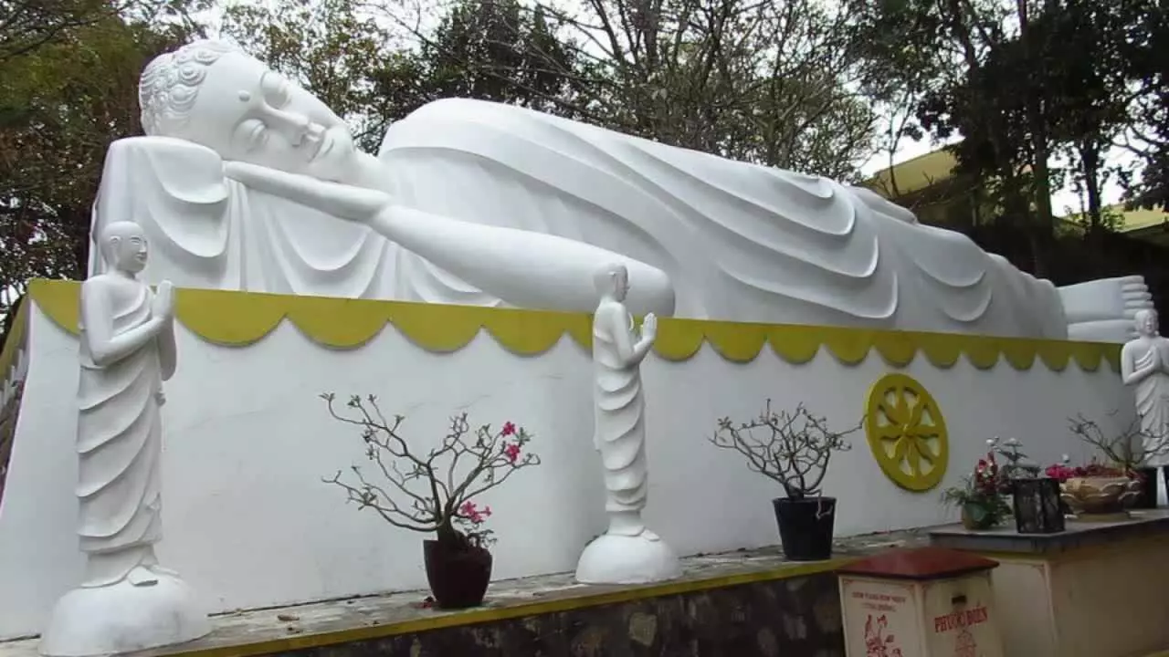 Tour du lịch miền Nam - Tượng Đức Phật nhập niết bàn - Thích Ca Phật Đài