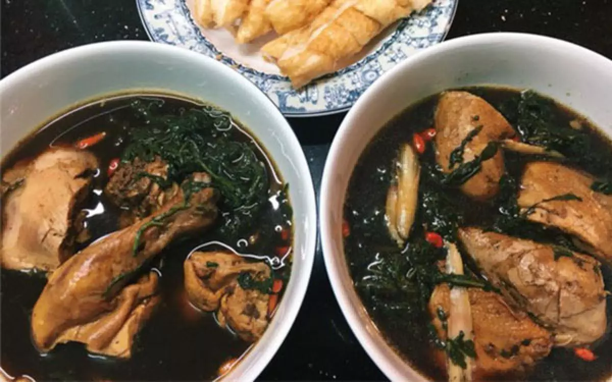 Gà tần - Món ngon không thể bỏ lỡ tại phố ẩm thực Tống Duy Tân