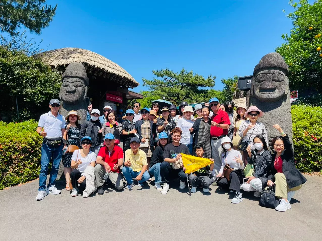 Khách hàng nhà Danatravel tham gia Jeju 4 ngày 3 đêm