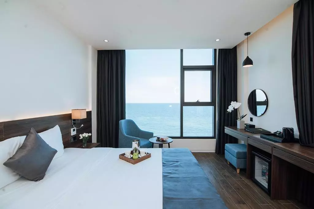 phòng view biển khách sạn Phương Bắc Luxury Quảng Bình