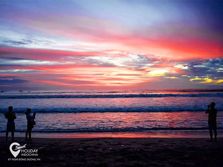 Hoàng hôn trên bãi biển Kuta