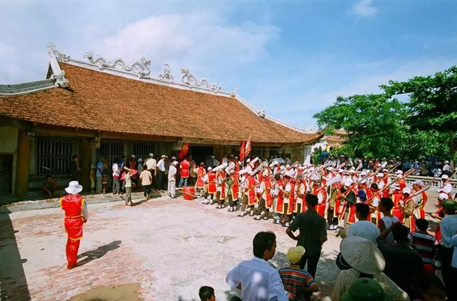 Đình Quan Lạn