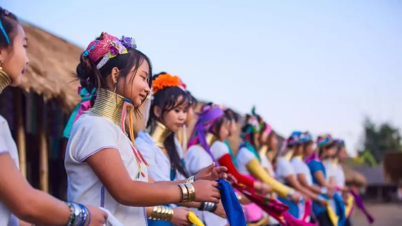 Làng cổ dài Long Neck Thái Lan