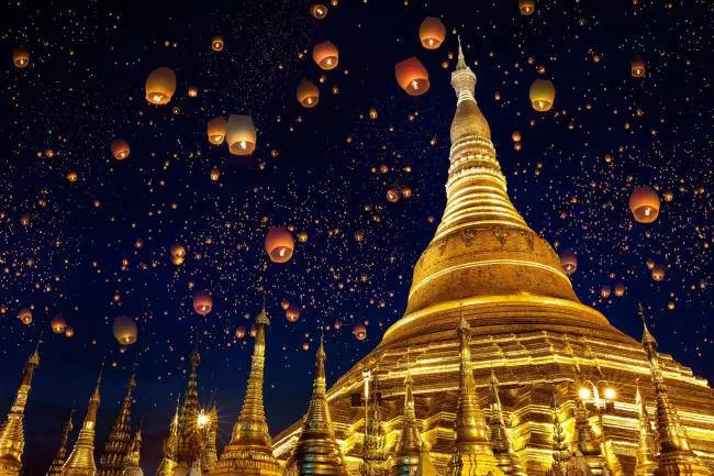 Shwedagon - Chùa dát vàng ở Myanmar ngàn năm tuổi