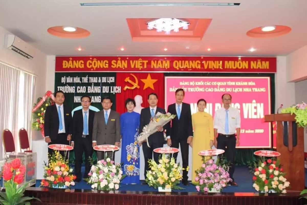 Đảng Uỷ trường Cao đẳng Du lịch Nha Trang