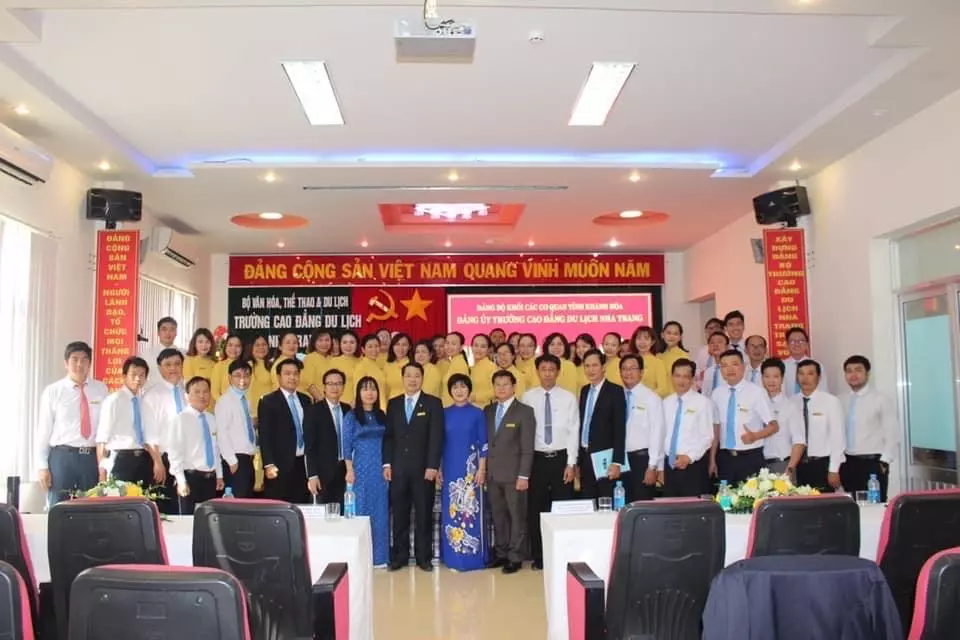 Đảng Uỷ trường Cao đẳng Du lịch Nha Trang