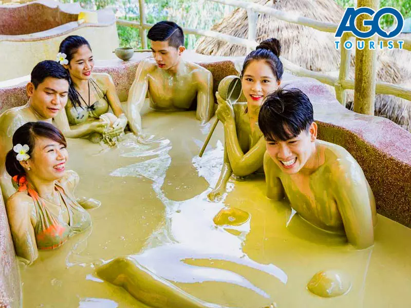 Quý khách sẽ được tắm bùn tại Tháp Bà khi tham gia tour Đà Lạt Nha Trang 5 ngày 4 đêm