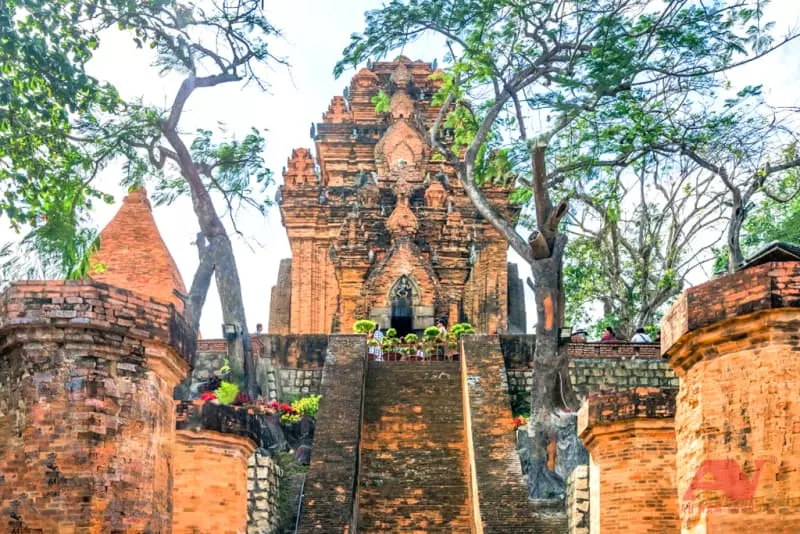 Tháp Bà Ponagar Nha Trang