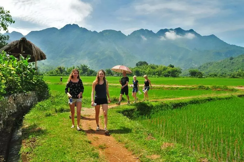 Khám phá Hòa Bình tháng 12 - Điểm du lịch xanh tuyệt vời