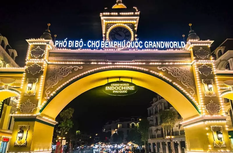 Chợ đêm Grand World Phú Quốc